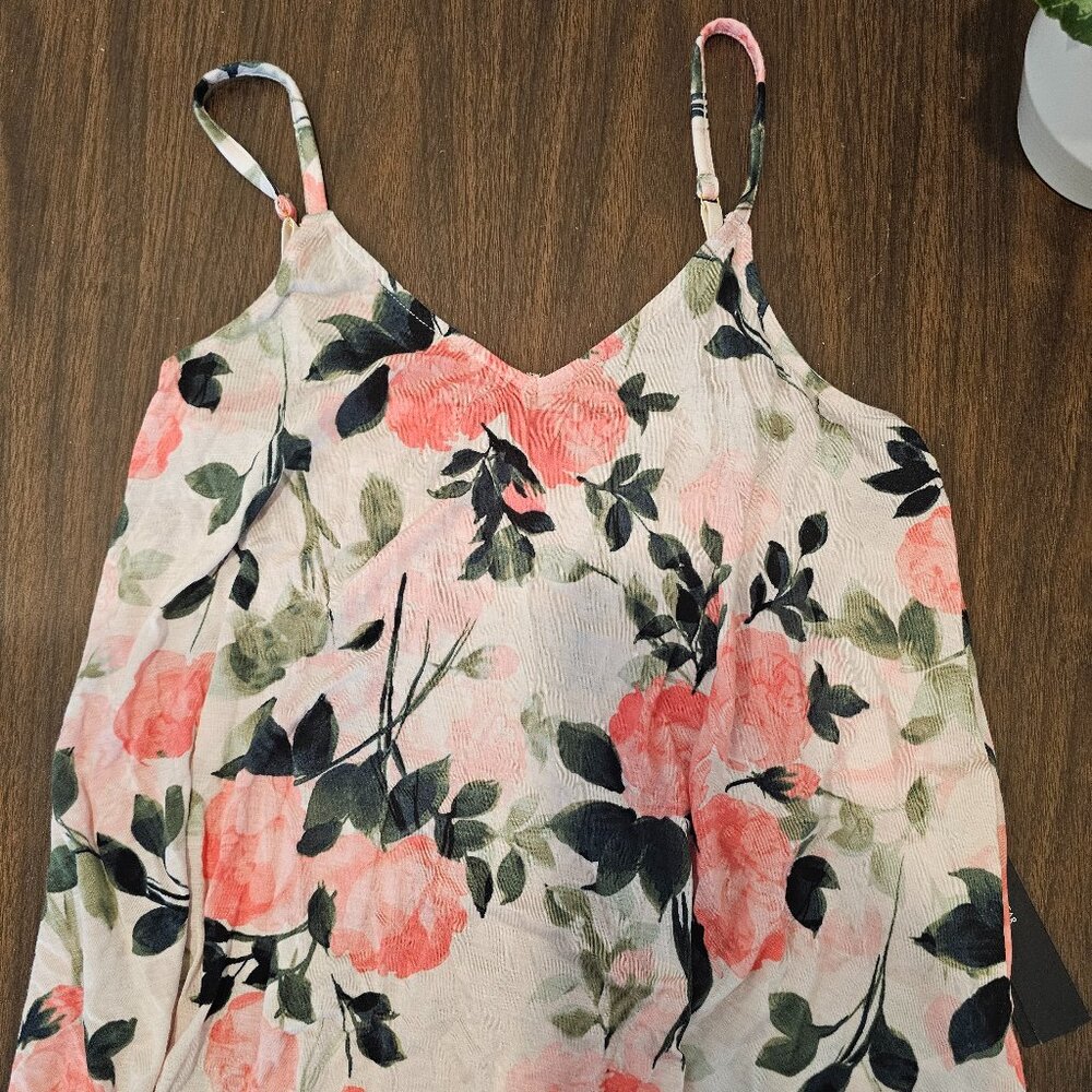 Tahari Floral intimates/sleepwear NWT